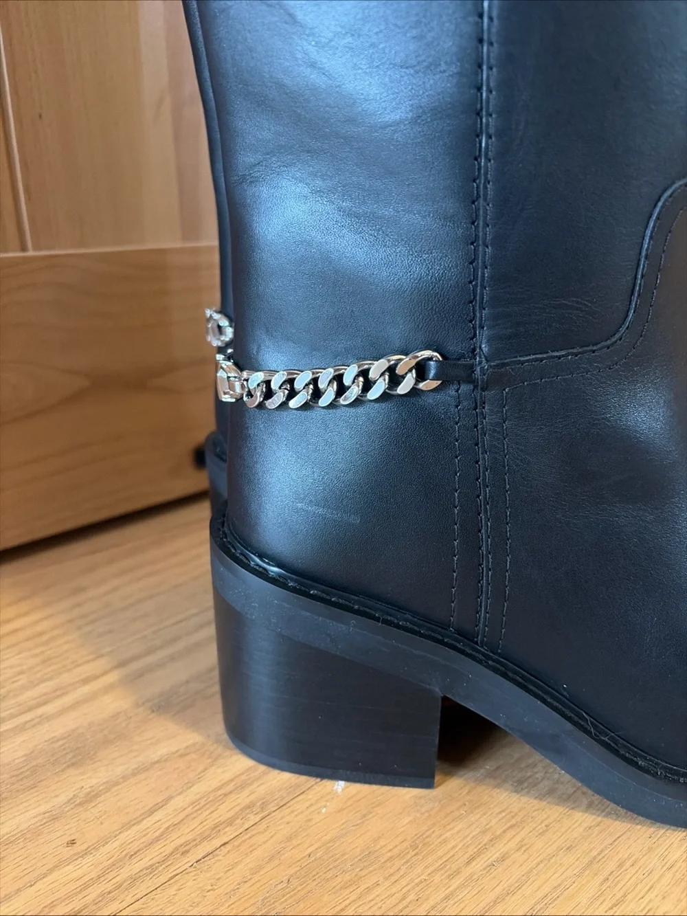 MICHAEL KORS Carlisle Tall Leather Riding Boots Black Chunky Chain US 7.5 NWOB